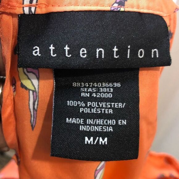 Attention ruffle front sleeveless parrot top size medium - Picture 8 of 8